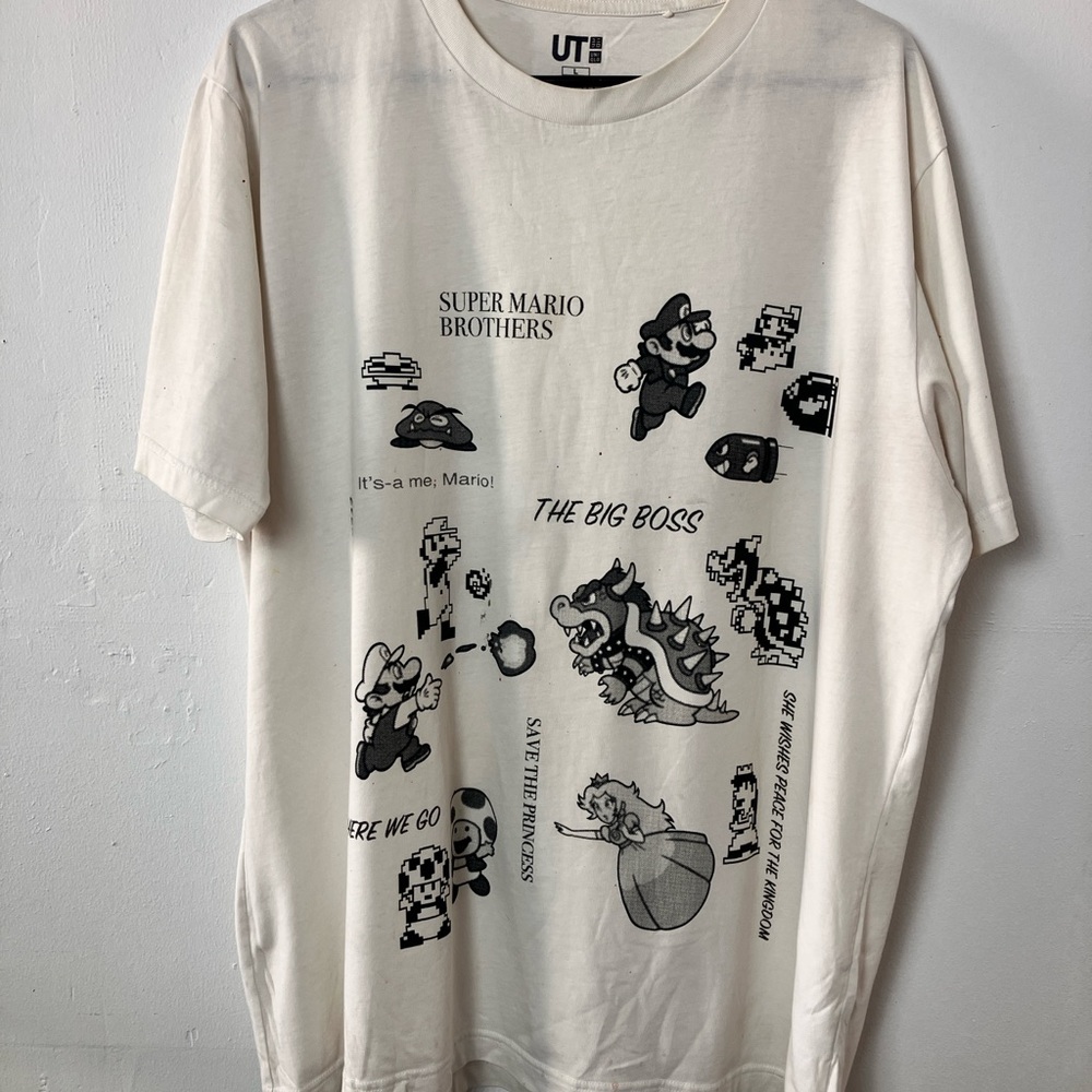 Uniqlo Super Mario Graphic Tee - Cream